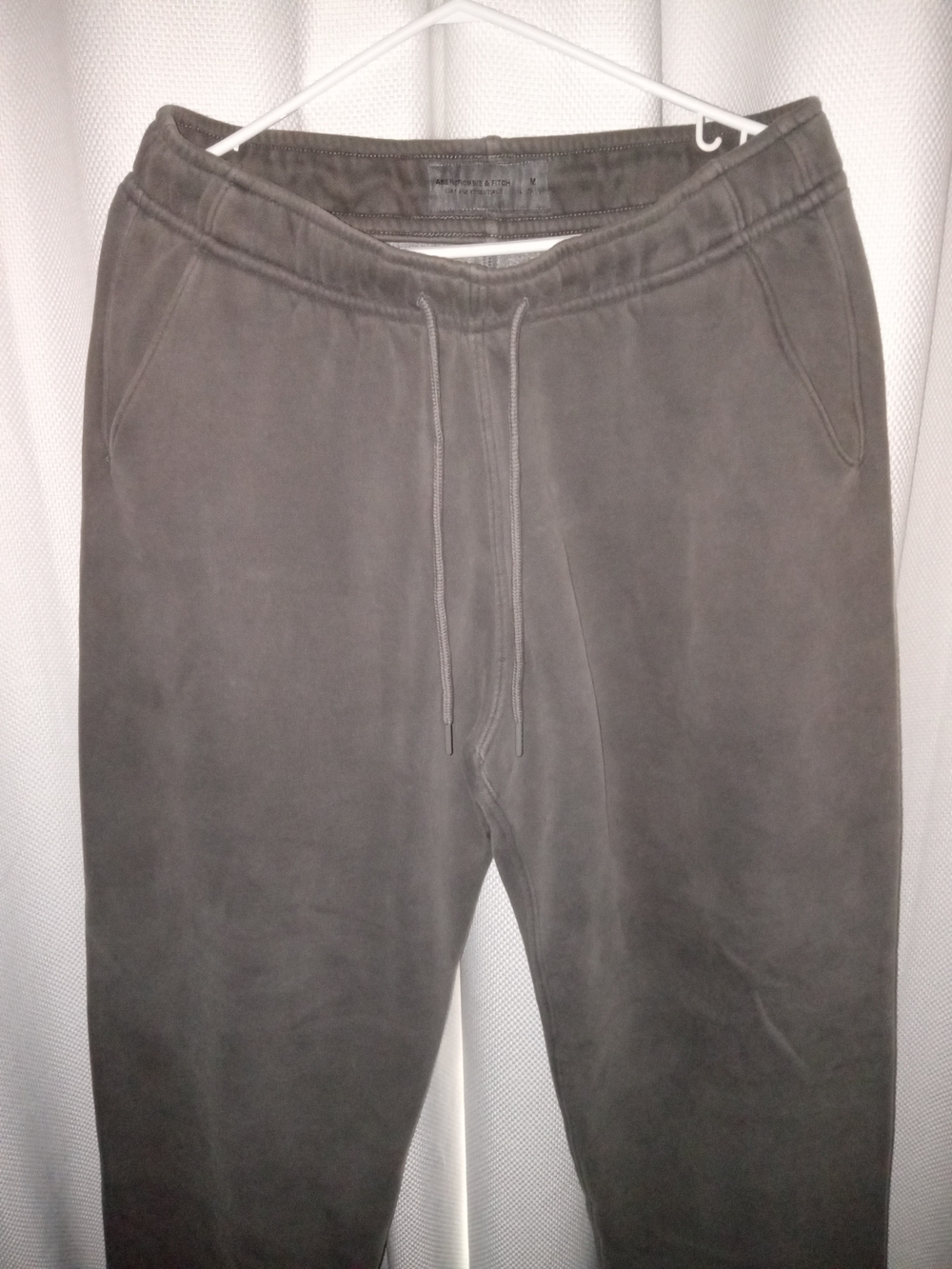 Abercrombie & Fitch Men's Essential Clinched Baggy Sweatpants